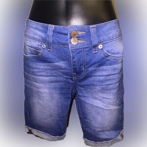 Women’s blue jean shirts cropped